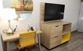 Days Inn & Suites By Wyndham San Antonio North/Stone Oak